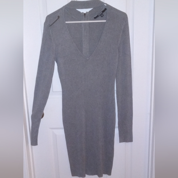 Guess Ribbed Mock Neck Sweater with Cutout XL - Picture 1 of 4